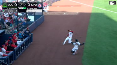 Skyler Messinger's incredible sliding catch