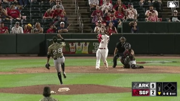 Leonardo Bernal's solo home run