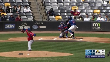 Gabriel Gonzalez singles on a line drive to center fielder Brett Bateman. Walker Jenkins scores.