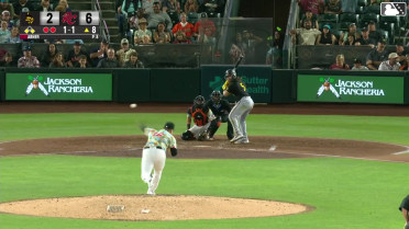 Yolmer Sánchez singles on a ground ball to right fielder Will Brennan. Pablo Reyes scores. Niko Kavadas to 2nd.