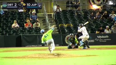 Andres Valor homers (2) on a fly ball to left field. Josh Hogue scores. Luis Arana scores.
