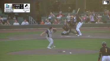 Denzer Guzman homers (11) on a fly ball to left center field. Arol Vera scores. Christian Moore scores.