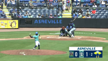 Chandler Pollard hits an inside-the-park home run (2) on a line drive to left-center field. Quincy Scott scores. Ben Hartl scores.