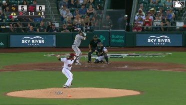 Ryan Nicholson out on a sacrifice fly to center fielder Turner Hill. Yolmer Sánchez scores.