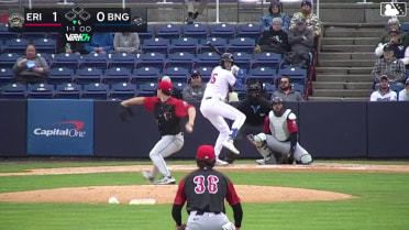 Eli Serrano III triples (3) on a fly ball to center fielder Seth Stephenson.