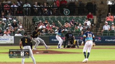Cavan Biggio triples (4) on a sharp line drive to right fielder Niko Kavadas. Braden Shewmake scores. Garret Guillemette scores.
