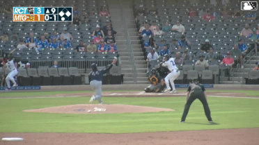Mac McCroskey grounds into a force out, shortstop Jadher Areinamo to second baseman Gregory Barrios. Cole Fontenelle scores. Caleb Bartolero out at 2nd. Mac McCroskey to 1st.