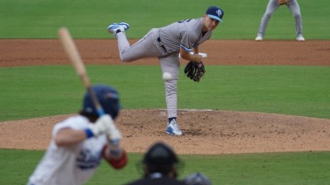 Drillers Outduel Hooks in 11