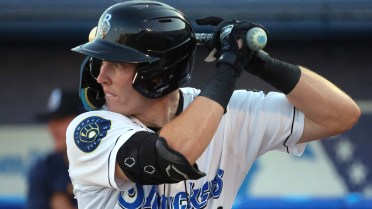 Back-and-Forth Battle Goes to Smokies in Shuckers' Series Opener