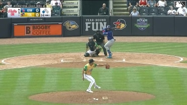 Justin Dean singles on a line drive to right fielder Justice Bigbie. Jackson Cluff scores.