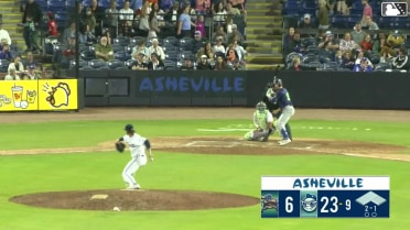 Paxton Kling homers (3) on a fly ball to center field.
