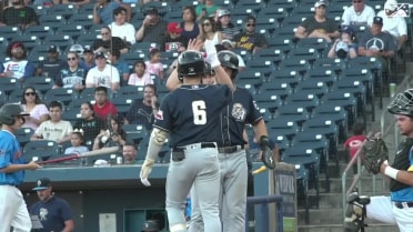 Marcos Castañon hits a solo homer in the 3rd inning