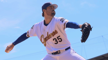 Brooklyn Capture Finale Behind Holmes, Ibáñez, 6-5