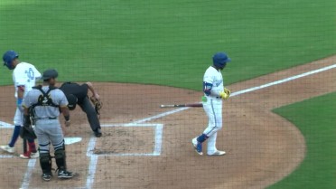 Victor Arias' two-homer, eight-RBI game