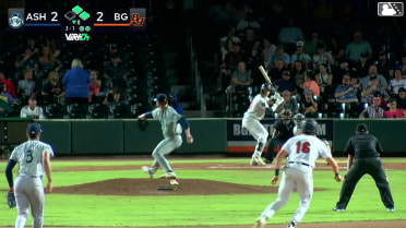 Nathan Flewelling singles on a line drive to right fielder Caden Powell. Bryan Broecker scores. Tony Santa Maria to 3rd.