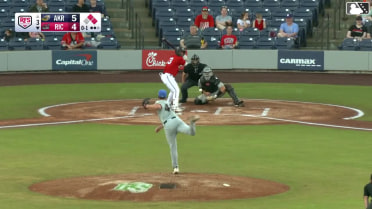 Jean Carlos Sio singles on a line drive to right fielder Alfonsin Rosario. Charlie Szykowny scores. Maui Ahuna to 2nd.
