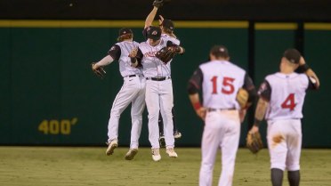 Travs Rally From 7 Down in 8th To Win '22 Finale