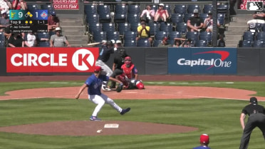 Jonny Farmelo triples (6) on a line drive to left fielder J.R. Freethy. Carter Dorighi scores. Curtis Washington Jr. scores.