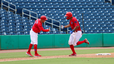 Owusu-Asiedu Ends Regular Season with Walkoff Home Run