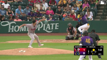 Emil Morales doubles (18) on a sharp line drive to left fielder Breyson Guedez. Eduardo Quintero scores.