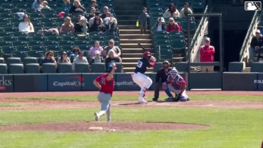 Héctor Rodríguez homers (2) on a fly ball to right center field.