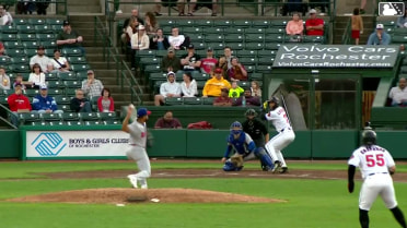 Trey Lipscomb doubles (5) on a sharp line drive to right fielder Yohendrick Pinango. Andrés Chaparro scores. Yohandy Morales scores.