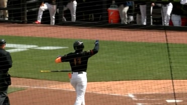 Luis Peña's first home run of the season