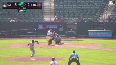 Derek Bernard triples (1) on a line drive to right fielder Cam Maldonado. Clayton Gray scores. Roldy Brito scores.