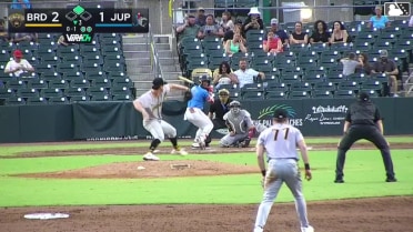 Abrahan Ramirez homers (6) on a fly ball to left center field. Yoffry Solano scores.