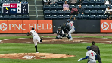 Yerry De los Santos In play, run(s) to Josh Rivera