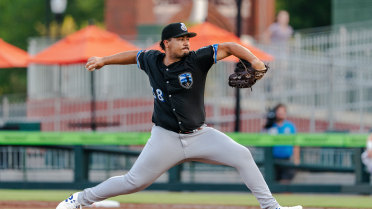 Owens Stars, Shuckers Fall to Clingstones