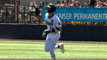 Giants No. 30 prospect Lisbel Diaz's two-homer game