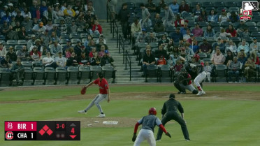 Leo Balcazar walks. Cade Hunter scores. Jay Allen II to 3rd. Carlos Jorge to 2nd.
