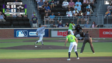 Gleider Figuereo triples (2) on a sharp fly ball to center fielder George Wolkow. Yeison Morrobel scores. Luke Hanson scores. Hector Osorio scores.