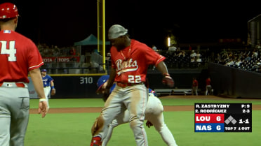 Héctor Rodríguez homers, triples