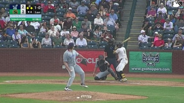 Alexander Meckley Ball to Yordany De Los Santos