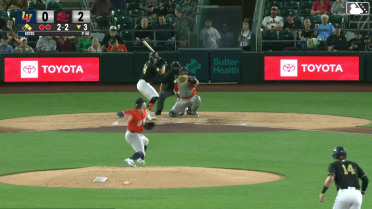 Will Brennan singles on a fly ball to center fielder Henry Bolte. Bryce Eldridge scores. Buddy Kennedy to 2nd.