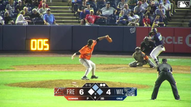 Elijah Green singles on a pop up to center fielder Vance Honeycutt. Eli Willits scores.
