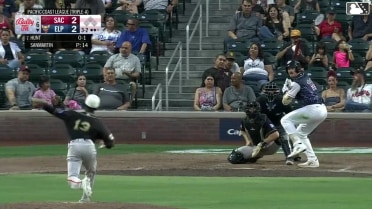Blake Hunt homers (4) on a line drive to center field.