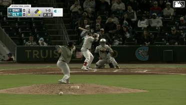 Oliver Dunn doubles (7) on a sharp line drive to center fielder DaShawn Keirsey Jr. Rikuu Nishida scores.
