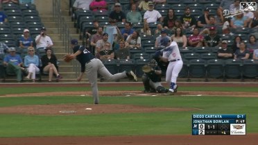 Diego Cartaya crushes a home run to left