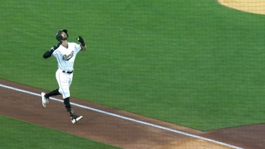 Bryce Eldridge clubs his first homer of the year