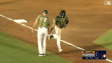 Freddy Zamora hits a go-ahead two-run homer 