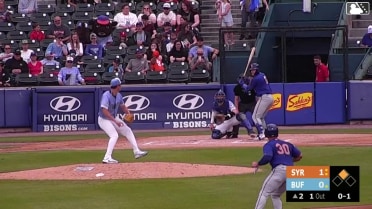 CJ Van Eyk In play, run(s) to Hayden Senger