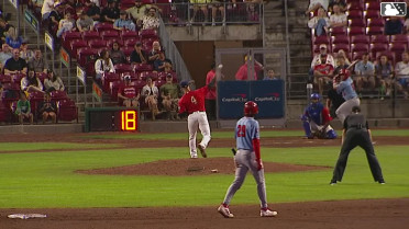 Sammy Hernandez singles on a line drive to right fielder Emmanuel Rodriguez. Jack Gurevitch scores. Jalin Flores scores. José Suárez to 3rd.