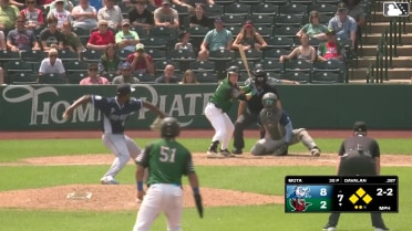Charles Davalan doubles (19) on a ground ball to right fielder Stephen Hrustich. Eduardo Guerrero scores. Victor Rodrigues scores. Jose D. Hernandez scores.