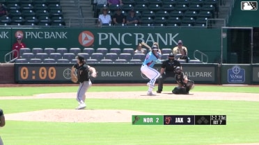 Graham Pauley homers (3) on a fly ball to right center field.