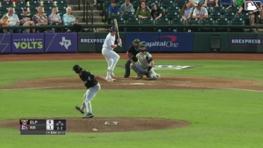 Jarred Kelenic homers (2) on a fly ball to left center field.