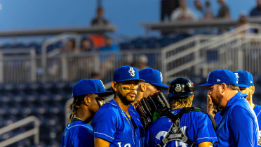 Shuckers Drop Both Contests of Doubleheader with Clingstones