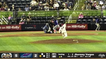 Jheremy Vargas singles on a ground ball to right fielder Fenwick Trimble. Darrien Miller scores.